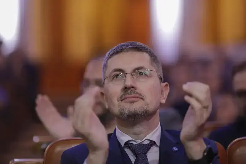 Dan Barna, audiat la DNA în dosarul achiziției vaccinurilor anti-COVID