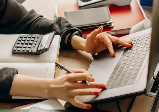 Declarații fiscale cu termen la 25 august 2026: ce trebuie să știi