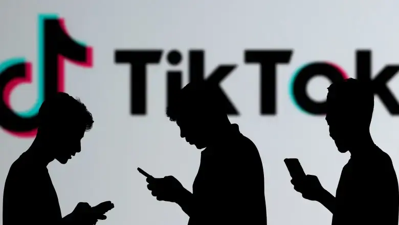 Zece conturi TikTok răspândesc aproape 80% din dezinformare, potrivit unui raport îngrijorător