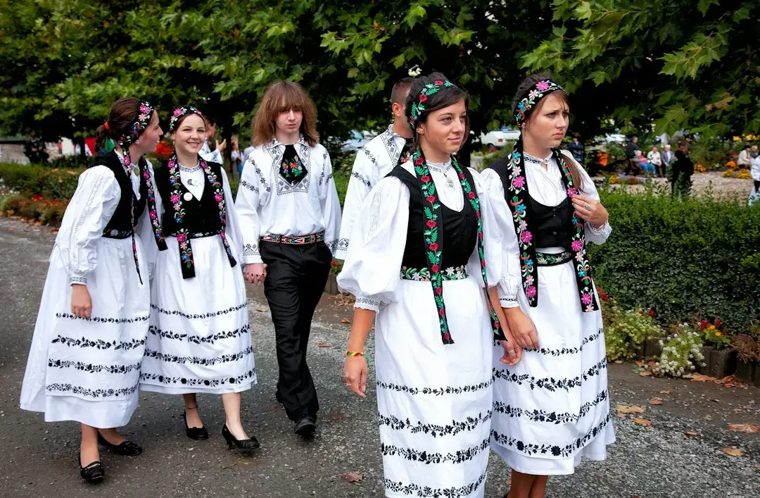 Pensia românească: de ce femeile o primesc mai mult timp decât bărbații