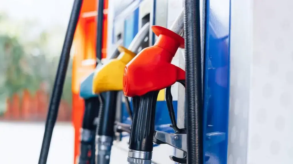 Prețuri de record la benzinărie: motorina atinge 10,79 lei pe litru în România