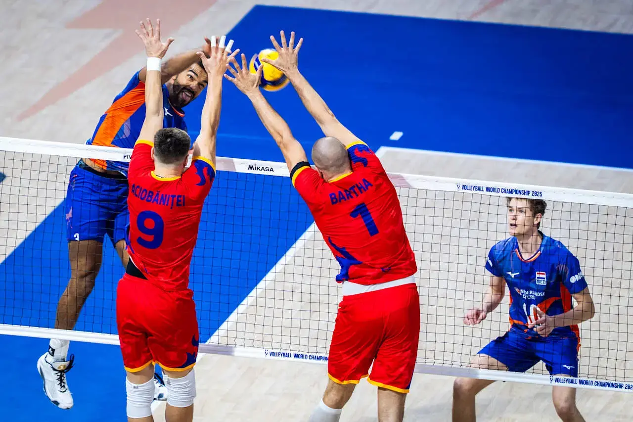 România va juca cu Franța în sferturile finale ale Campionatului European de volei